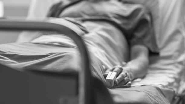 Patient im Krankenhausbett – Medizinrecht und Arzthaftung
